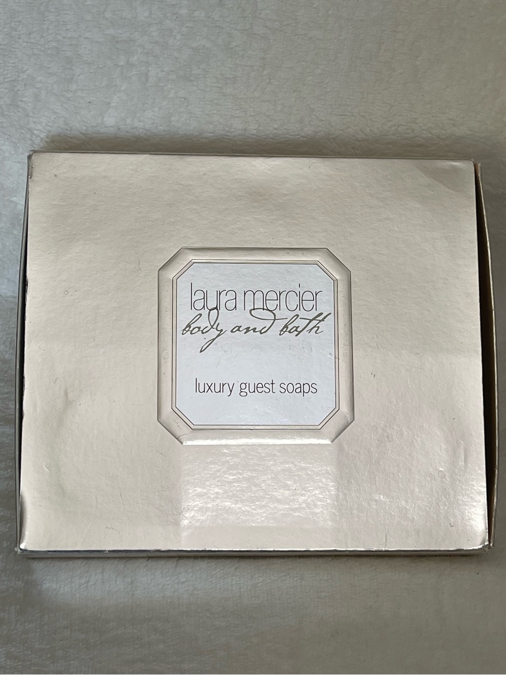 Laura Mercier Luxury Guest Soaps Crème Brulee/ Spiced Honey / Au Lait Romantic
